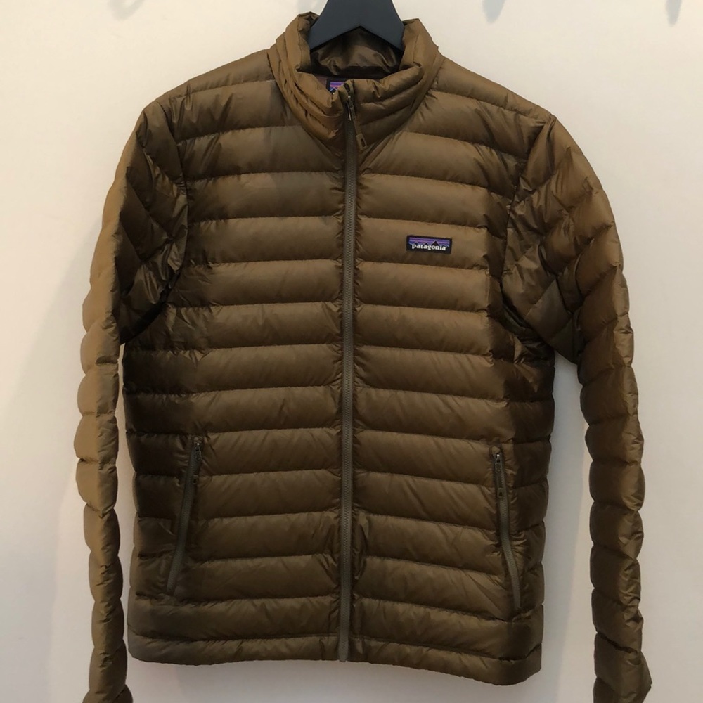 Men’s Medium Patagonia down jacket